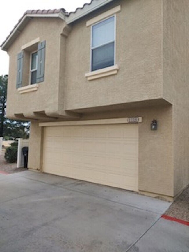 Photo - Park Central @ Augusta Ranch townhome (Ellsworth & Baseline)