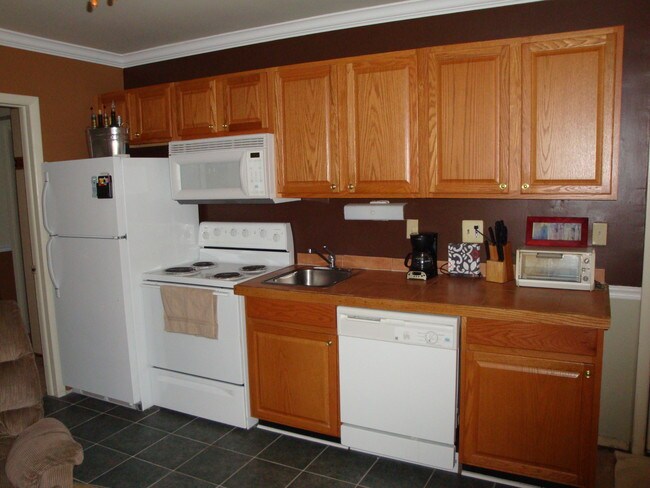 Photo - 811 Washtenaw Ave Unit 1