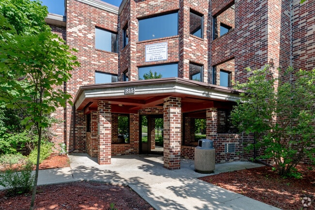 Regent-West Apartments