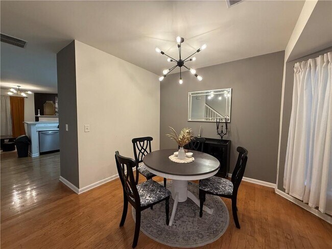 Photo - 1487 Cove Creek Cir