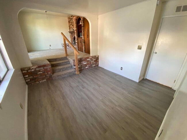 Photo - 1409 W Guava Ave Unidad B