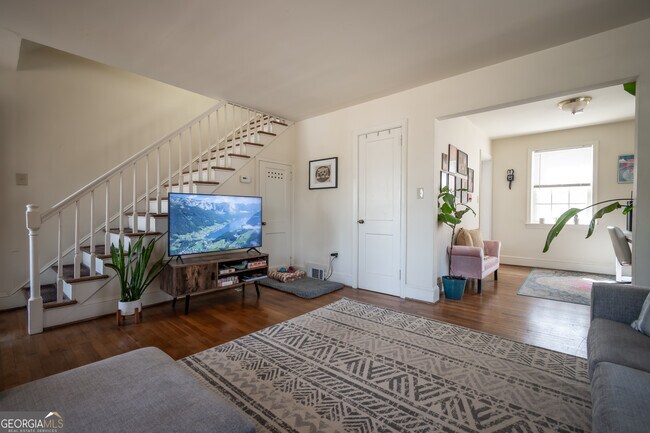 Photo - 118 University Dr