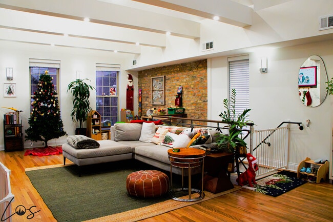 Photo - 1023 N Winchester Ave Unit 2