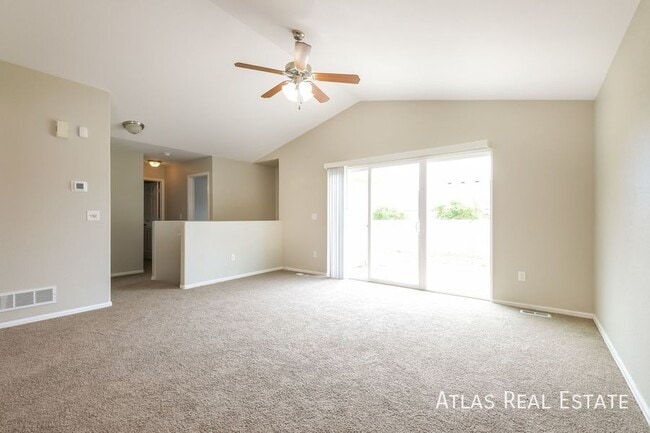 Photo - 5714 Sauvignon St