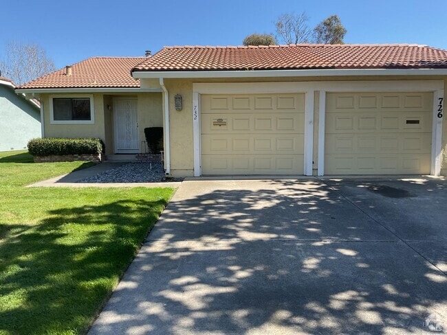 Building Photo - 732 Yellowstone Dr Rental