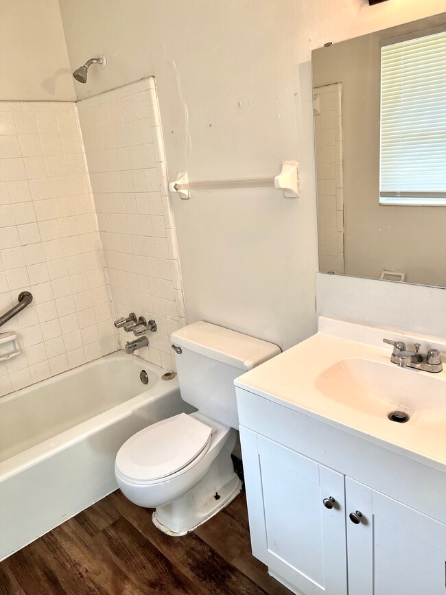 Photo - 5617 19th St W Unit B