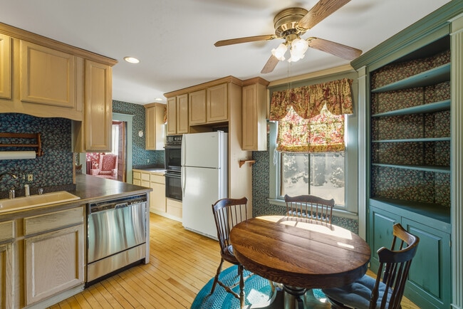 Photo - 87 Migeon Ave