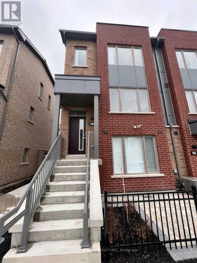 Photo - 1525 Kingston Rd