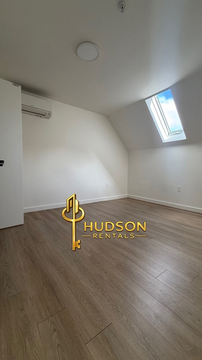 328 Pacific Ave Unit 404