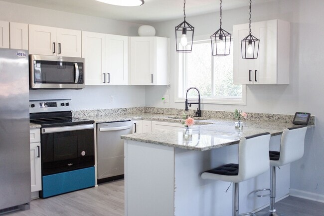 Photo - Beautifully Renovated 3-Bedroom Home in Hampton – Move-In Ready!