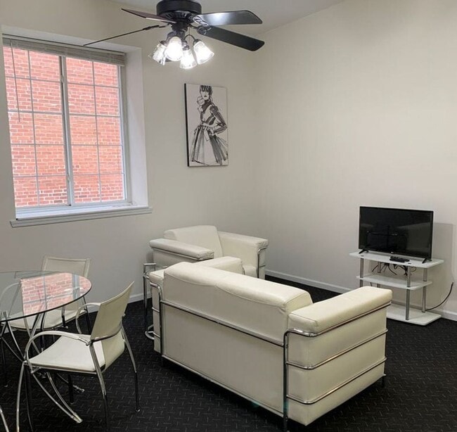 Photo - 10 N Tenth St Unit Apt 202