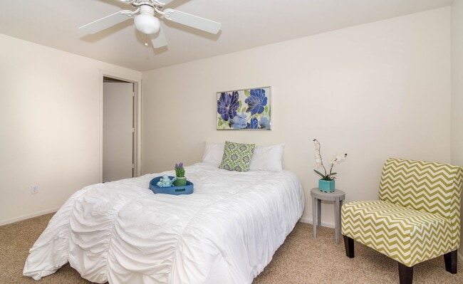 Photo - 5 Grn Mdws Rd