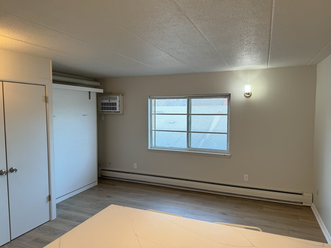 Photo - 542 W Doty St Unit 1