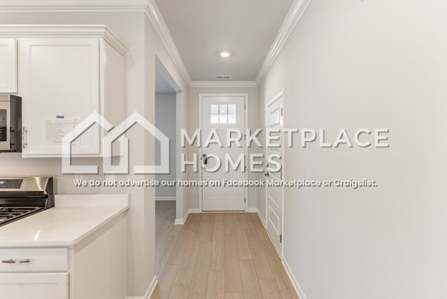 Photo - 206 Stockyard Cir