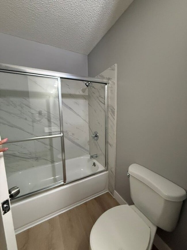 Photo - Spacious 3 Bedroom, 2 bath Single Family Home