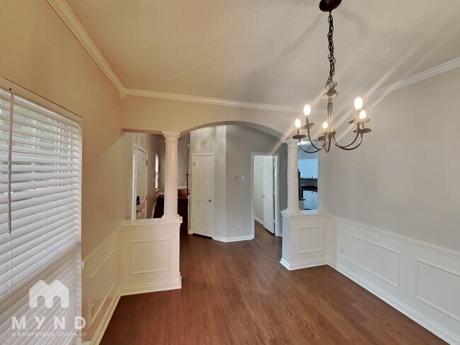 Photo - 6027 Briggs Dr