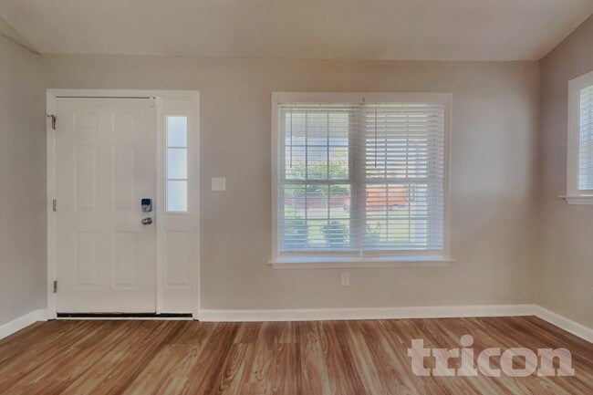 Photo - 2112 Saponi Village Ct