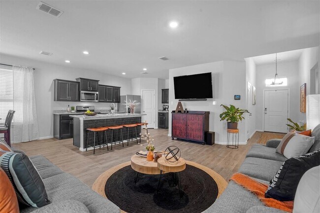 Photo - 8916 Old Rawhide Ln