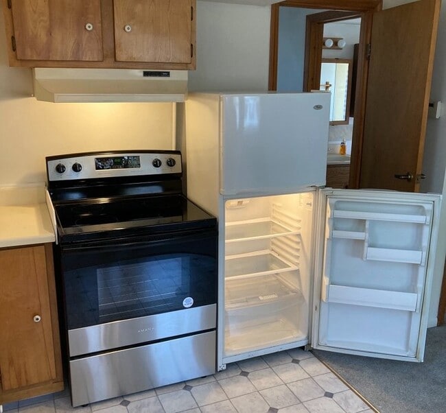 2400 Millbrook Dr Unit 1