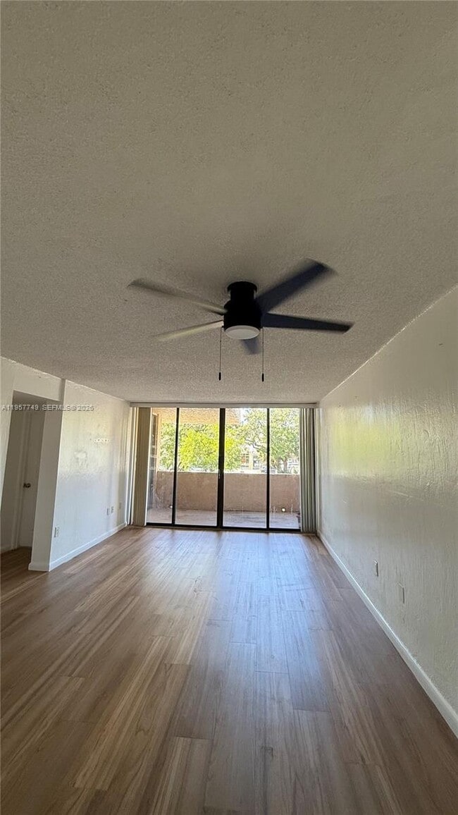 Building Photo - 10400 SW 108th Ave Unit A202