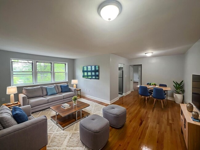 Photo - Meadowbrook Gardens