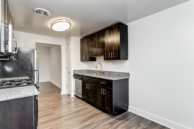 Marrion Square Apartments For Rent in Pikesville, MD