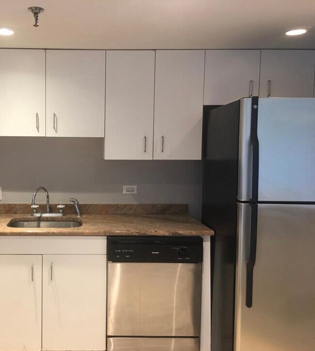 Stainless appliances - 2001 Hamilton St Unit 1207