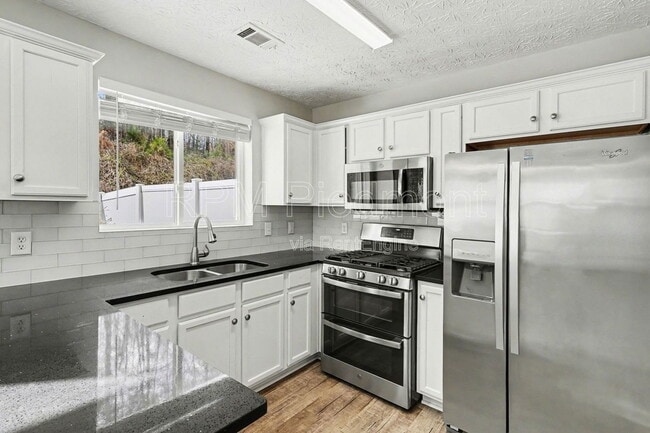 Photo - 126 Oconee Pass