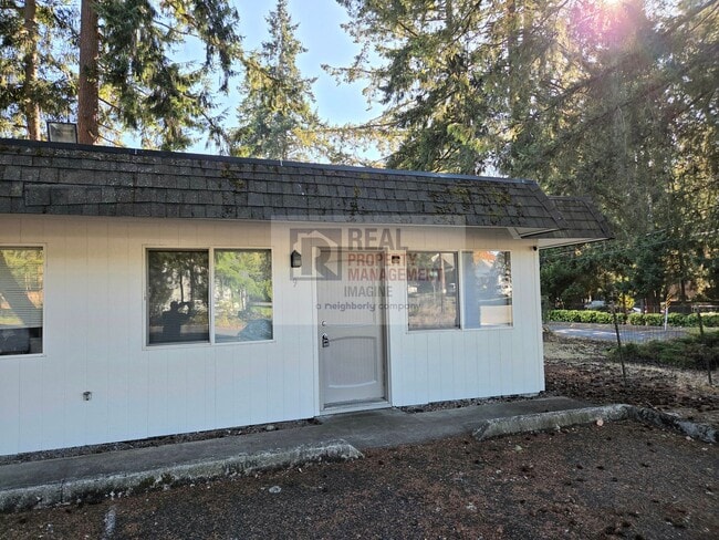 Photo - Charming 1 Bedroom In Quiet Neighborhood! Unit 9