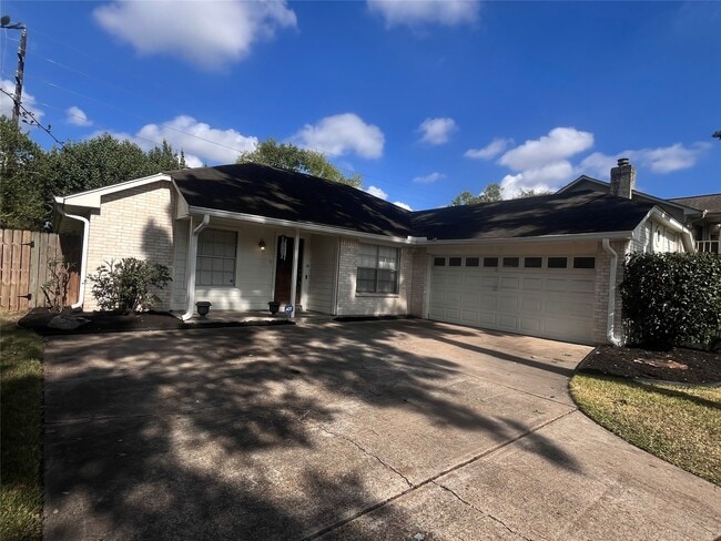 Photo - 15658 Pebble Lake Dr