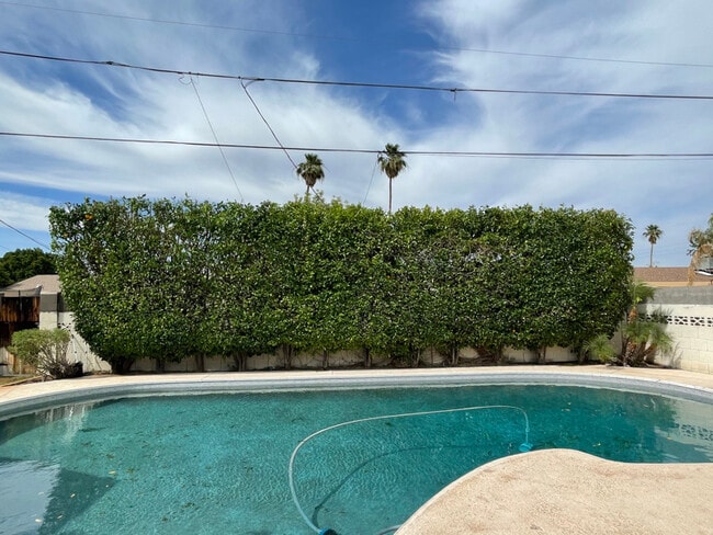 Photo - 1054 E Fairmont Dr