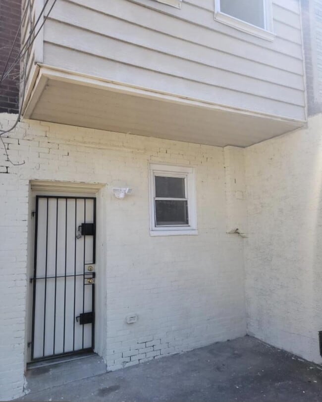 Patio - 3158 N 8th St