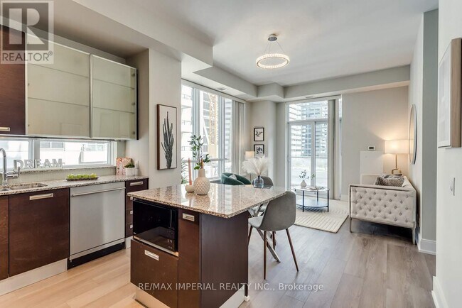 Photo - 21 Balmuto St Unité 1101