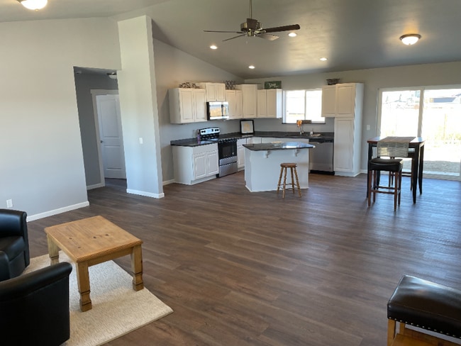 Photo - 532 Scenic Loop