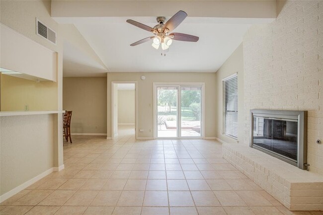 Photo - 306 Corral Ln