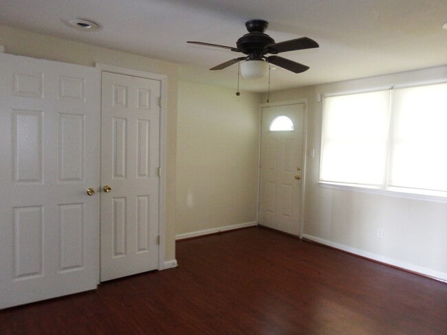 Photo - Nice Three bedroom w/ fenced yard