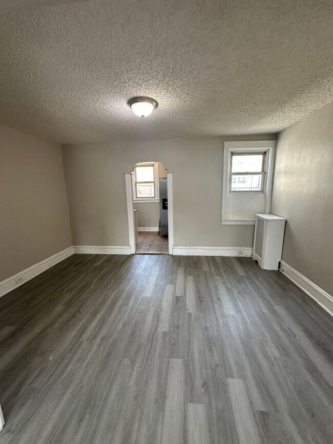 Photo - Beautiful 2 Bed/ 2 Full bath for rent with Finished basement.