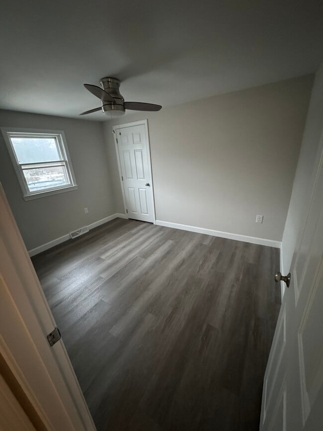 Dormitorio 1 - 45 Belknap Rd Unidad B