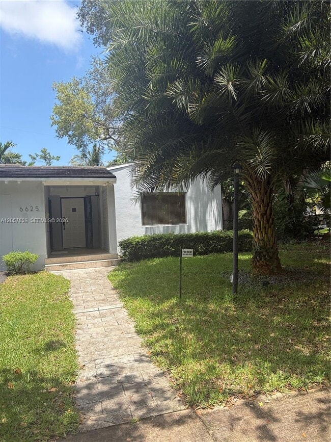 Photo - 6625 Nervia St