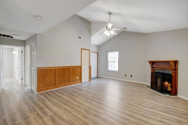 Photo - 7945 Parklane Ct Unit E