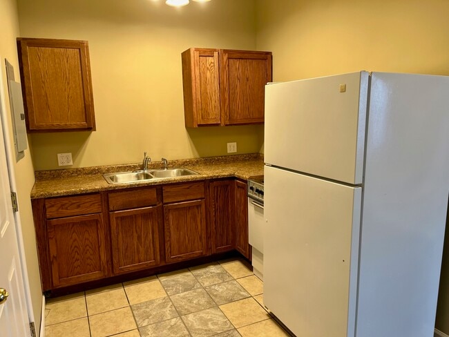Photo - 105 W Market St Unit 3