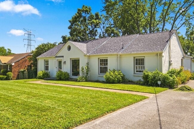 Photo - 2317 Deerwood Rd