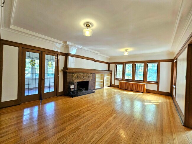 5656 S Dorchester Ave Unidad 1