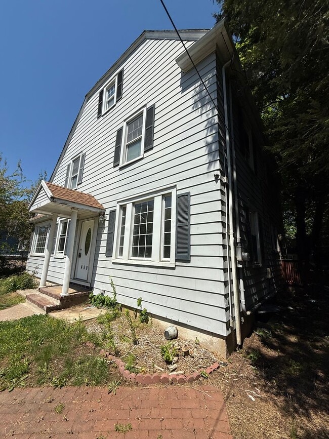 Photo - 450 Rutherford Ave