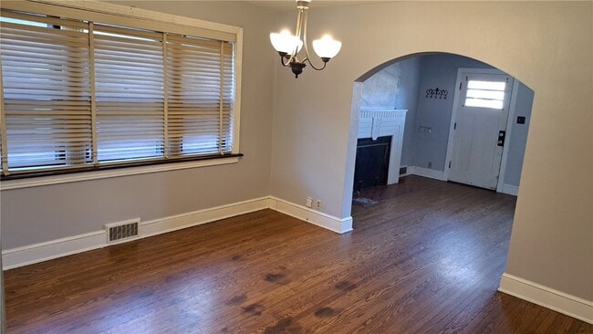 Photo - 3928 Fillmore St