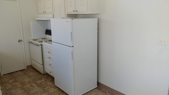 Photo - 2813-2819 N. West Ave 4-Plex - 611 Unidad **19 West - 406