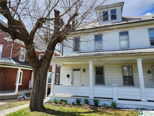 Photo - 262 Broad St