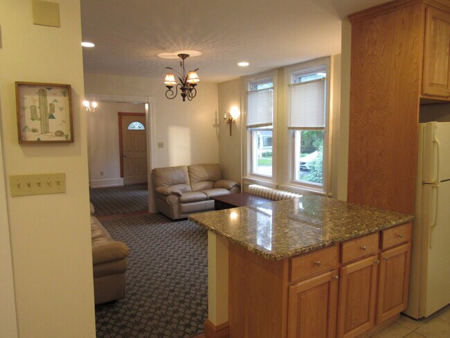 Photo - 480 Quigley Ave