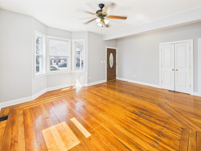 Photo - 1040 Hyde Park Ave Unidad 1