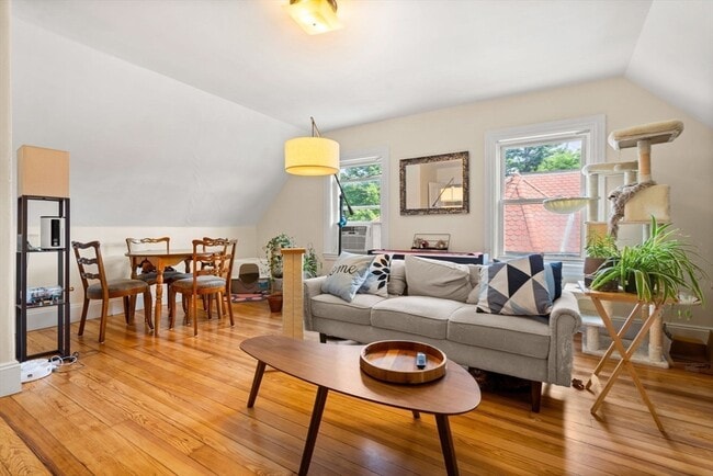 Photo - 36 Willow St Unit 3